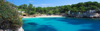 Strand-Bucht auf Mallorca - Der Strand Es Trenc auf Mallorca bekommt 2019 neue Parkplätze. (Symbolbild)