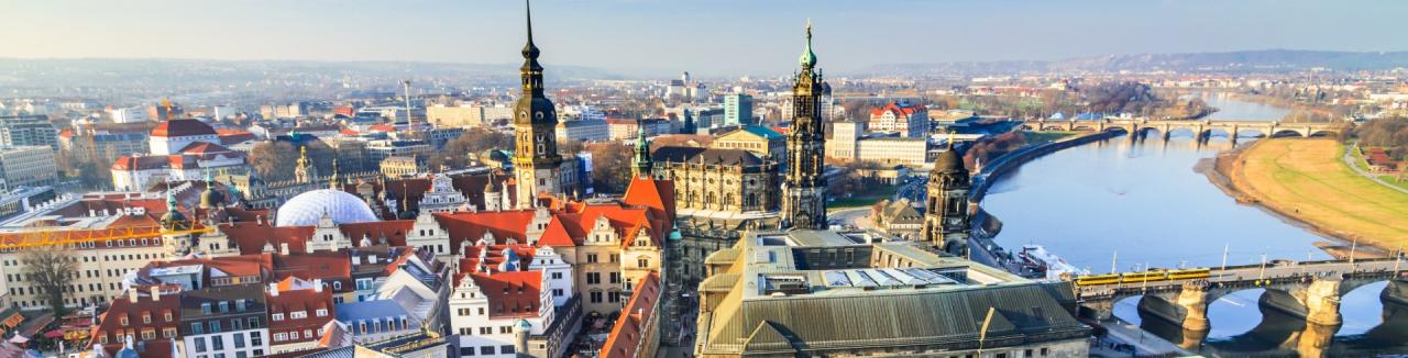 8135+Deutschland+Sachsen+Dresden+Panorama+GI-658343452_Emotion