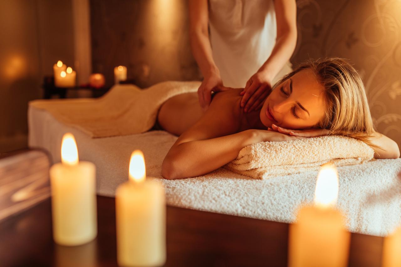 Frau+Wellness+Massage