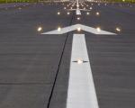 Flughafen Hannover Landebahn - Von der Startbahn in Hannover hebt ab Sommer 2020 die schottische Loganair ab. © Flughafen Hannover