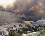 Waldbrand-USA-Kalifornien-Haueser - In Kalifornien wüten sowohl im Norden, als auch im Süden erneut heftige Waldbrände.