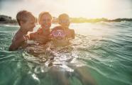Familie, Baden, Strand