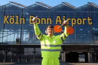 Reisende ab Köln können ab sofort immer montags und freitags nach Sibiu fliegen. Foto: Köln Bonn Airport Lotse am Flughafen Köln-Bonn