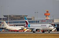 Am Hamburger Flughafen können Passagiere von Eurowings ihr Gepäck ab sofort automatisiert aufgeben. © Eurowings Hamburg Eurowings Flugzeug