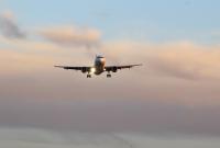 Mit Privatair muss bereits die nächste euopäische Airline Insolvenz anmelden. Flugzeug-Landeanflug-Abend