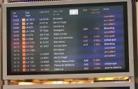 Am Flughafen Frankfurt fielen am Montag zahlreiche Flüge wegen eines Brandes aus. Foto: Rudolph LH Flugstreichungen FRA 11.02.18 Rudolph