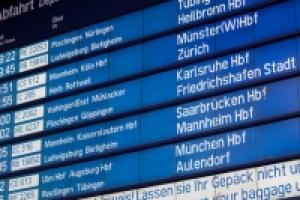 Laut einer aktuellen Studie von Stiftung Warentest sind vor allem die Fernzüge der DB oft verspätet.