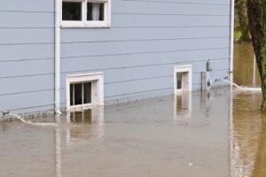 Hochwasser Hauswand