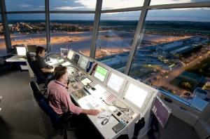 Die Fluglotsen in Frankreich wollen am 22. Mai streiken. Es drohen europaweit massive Flugausfälle und Verspätungen. (Symbolfoto) © DFS Tower am Münchener Flughafen