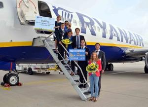 Die Strecke Berlin - Köln ist eine von neun ab deutschen Airports, die Ryanair überraschend wieder aus dem Winterflugplan streicht. © Ryanair Ryanair Flugzeug neue Strecke