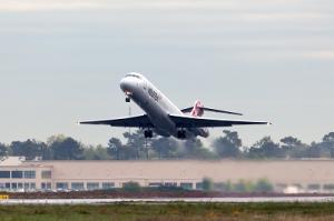 Im Sommer 2020 verbindet Volotea Hannover mit Cagliari, Toulouse und Venedig. © Volotea volotea Boeing 717 beim start