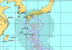 Das Tiefdruckgebiet 27 wird bereits am 26. Oktober Taifunstärke erreichen. Unter dem Namen Saola soll der Sturm Kurs auf Japan nehmen. © JTWC Taifun Saola