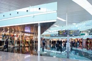 Am Flughafen Barcelona droht ab dem 9. August 2019 ein unbefristeter Streik des Sicherheitspersonals. © Aena S.A. Flughafen Barcelona Terminal Shops