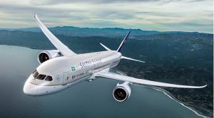 An Bord von Saudia-Maschinen sind kurze Hosen und Röcke ab sofort verboten. Frauen müssen auch ihre Arme bedecken, zudem ist ihnen zu enge und dünne Kleidung untersagt. © Saudia Saudia Boeing 787 Dreamliner