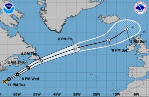 Hurrikan Chris zieht gen Nordosten und bringt den Britischen Inseln und Färöer am Wochenende stürmisches Wetter. © NOAA Hurrikan Chris Britische Inseln