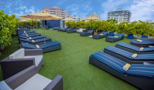 Catalina Hotel & Beach Club