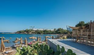 Amira Hotel