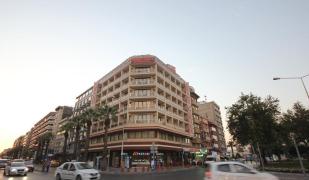 Grand Corner