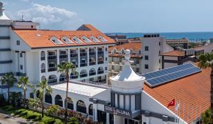 Side Aluna Hotel