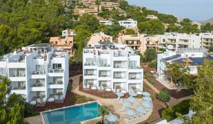 Cabot Las Velas Apartments