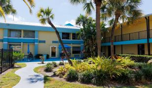 Garnet Inn & Suites, Orlando