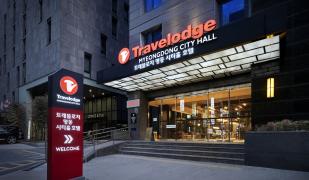 Travelodge Myeongdong City Hall