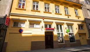 Easy Star Hotel