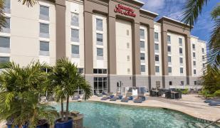 Hampton Inn & Suites Fort Myers-Colonial Blvd. Hampton Inn & Suites Fort Myers-Colonial Blvd.