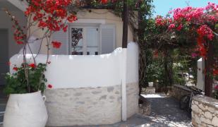 Paros,Kimolos,Milos,Serifos,Sifnos