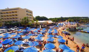 Tuntas Beach Hotel Altinkum