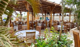 The Breakers Diving & Surfing Lodge