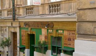 Vincenti Strait Street Suite