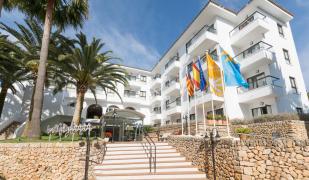 Hotel Palmira Paguera & Suites
