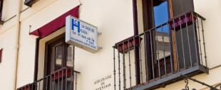 Hostal La Casa de La Plaza