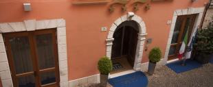 Antico Borgo Riva Del Garda Antico Borgo Riva Del Garda