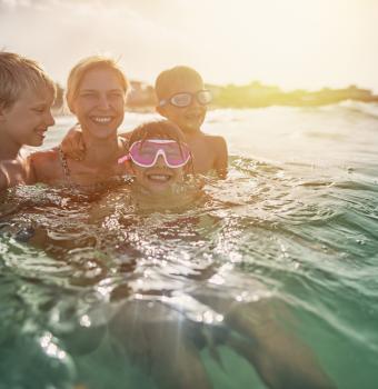 Familie, Baden, Strand