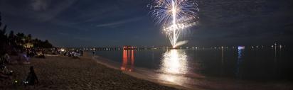 Feuerwerk am Strand