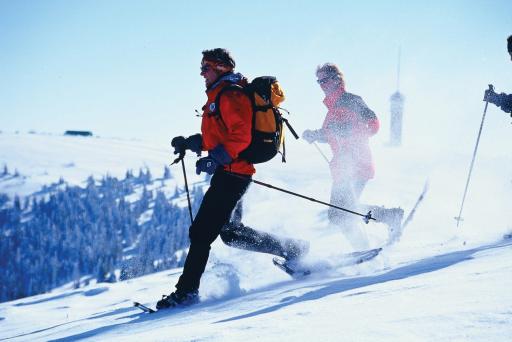 Im Skigebiet Feldberg mit Schneeschuhen wandern