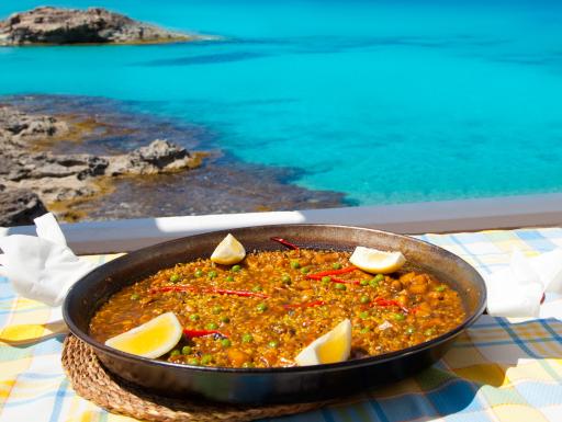 Paella am Meer
