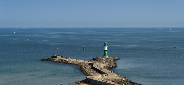 Meer, Leuchtturm Warnemünde