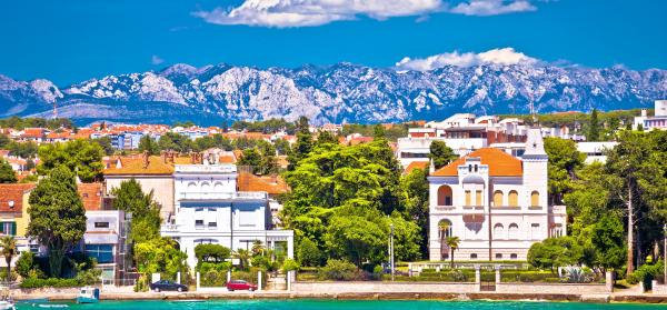 Haus, Berge, Meer, Bäume Zadar