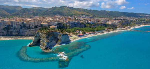 Stadt, Meer, Klippe Tropea