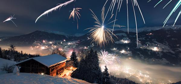 Hütte, Berge, Schnee, Feuerwerk Tirol