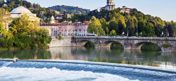 Religiöse Stätte, Brücke, Fluss, Häuser Turin