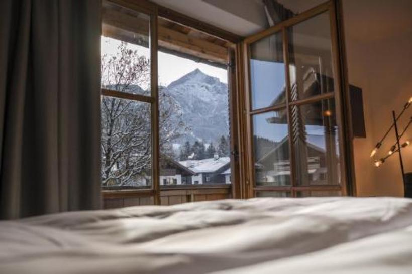 Bergblick vom Fenster