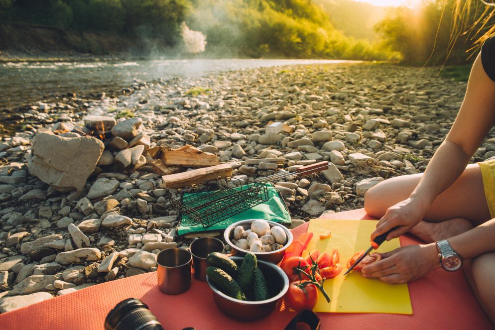 Camping+Kochen+Fluss+Messer