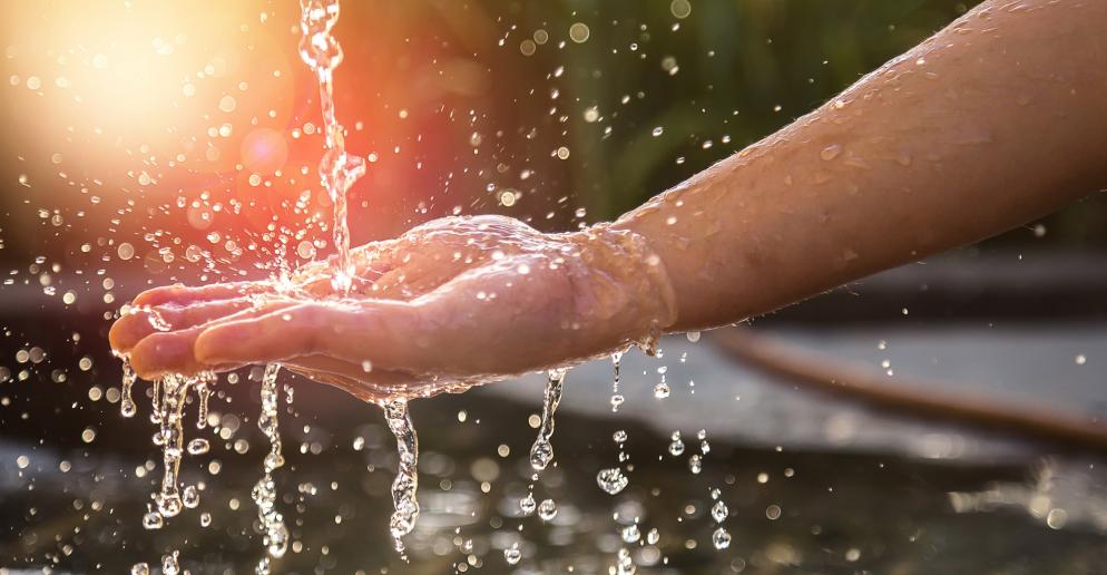 Hitzetipps: Hände Wasser