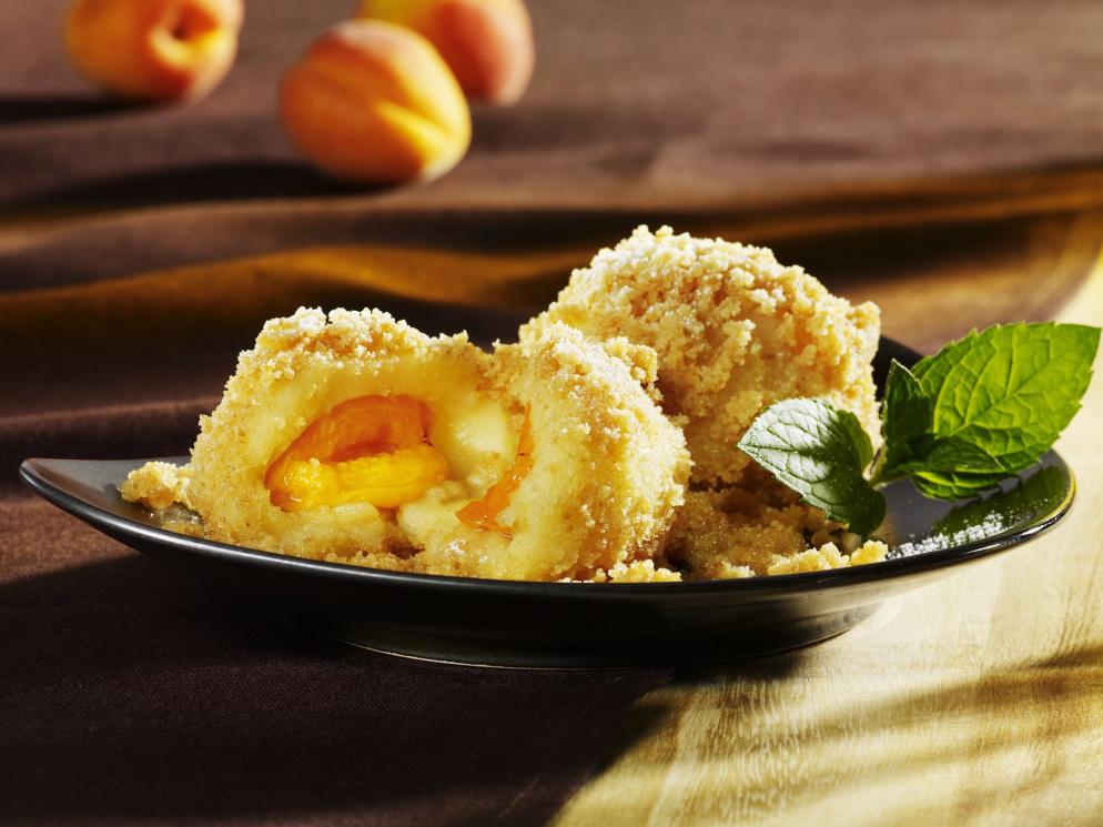 Österreich Marillenknödel Essen