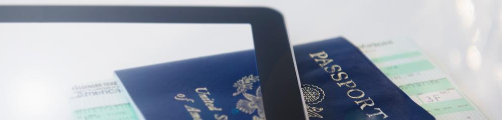 Emotion: Reisepass - Tablet - Flugticket
