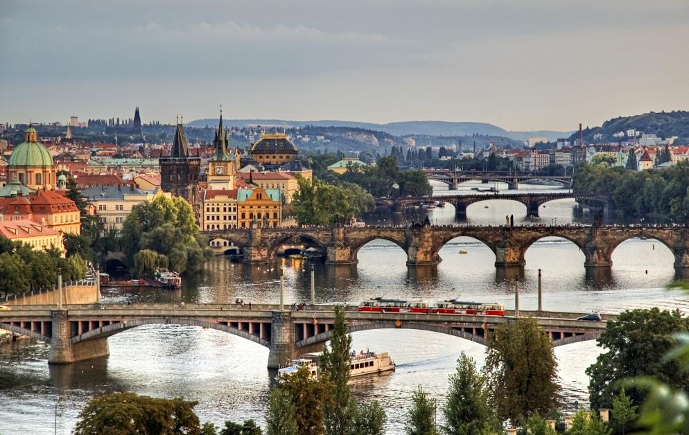 Ein Wochenende In Prag Die Goldene Stadt In 2 en Kennenlernen Reisewelt Check24